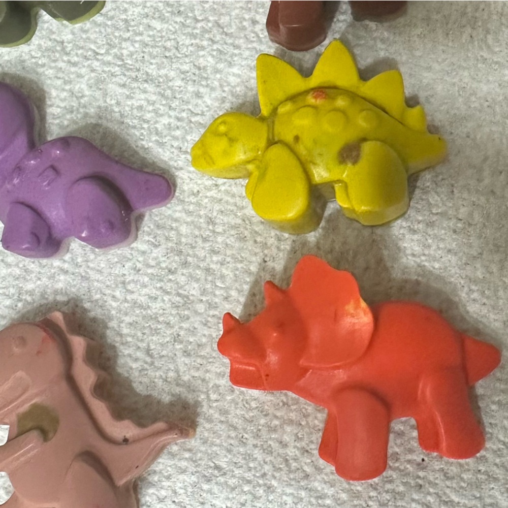 Handmade Dino Crayon Set Of 8-❄️ - Picture 8 of 9